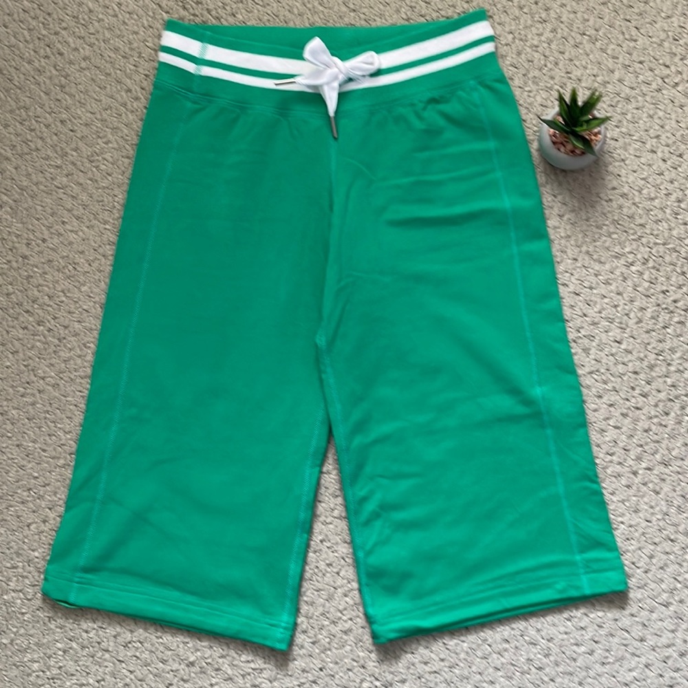 Lululemon Lulu Crops savage green/white 4